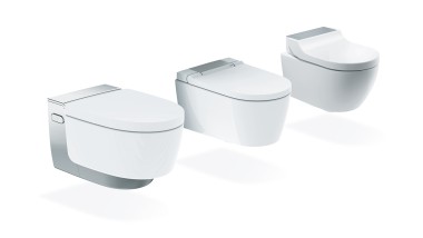 Různé modely sprchovacích toalet Geberit AquaClean