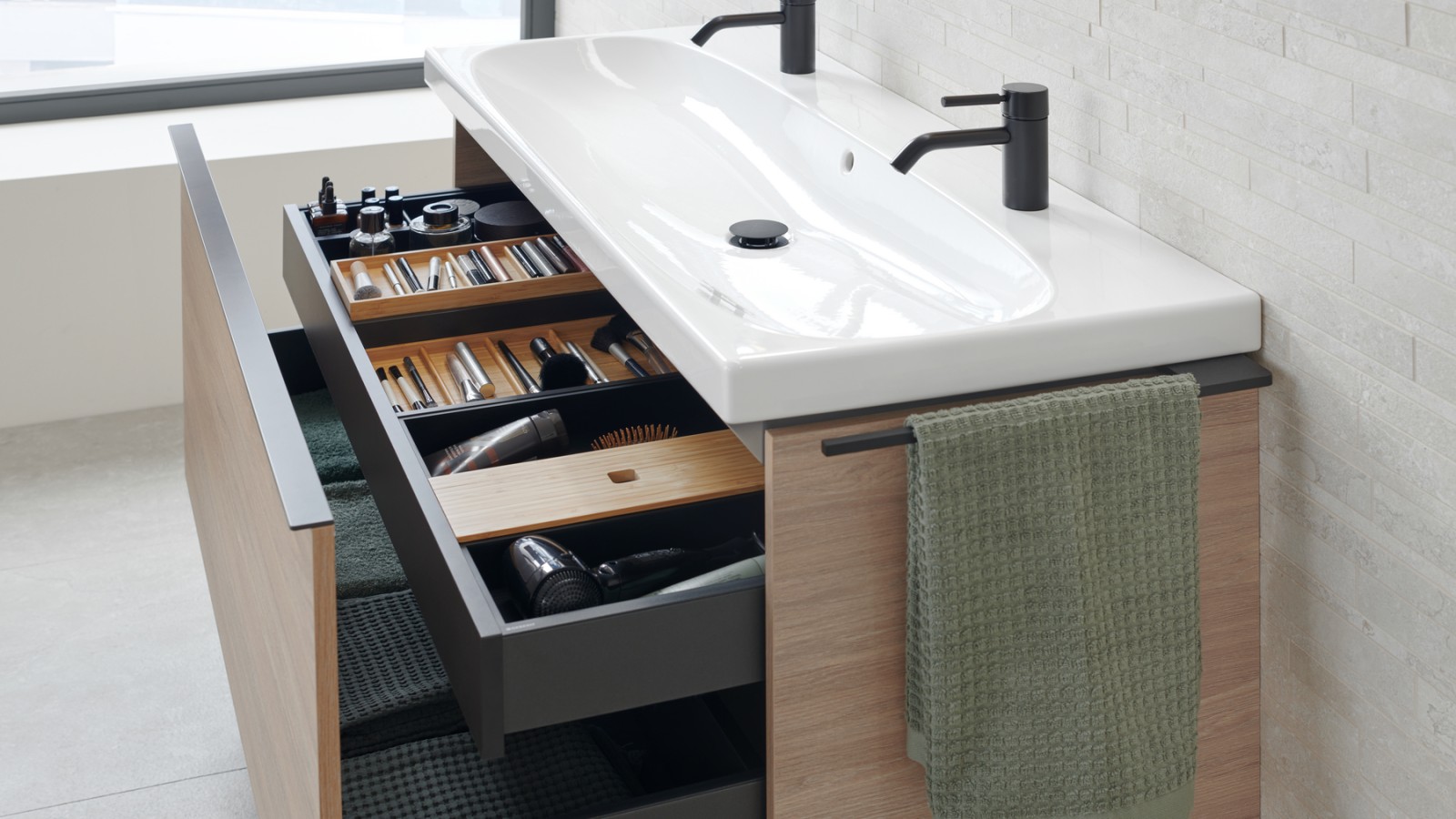 Geberit Acanto skříňka pod umyvadlo s úložnými boxy Geberit Acanto skříňka pod umyvadlo s úložnými boxy
