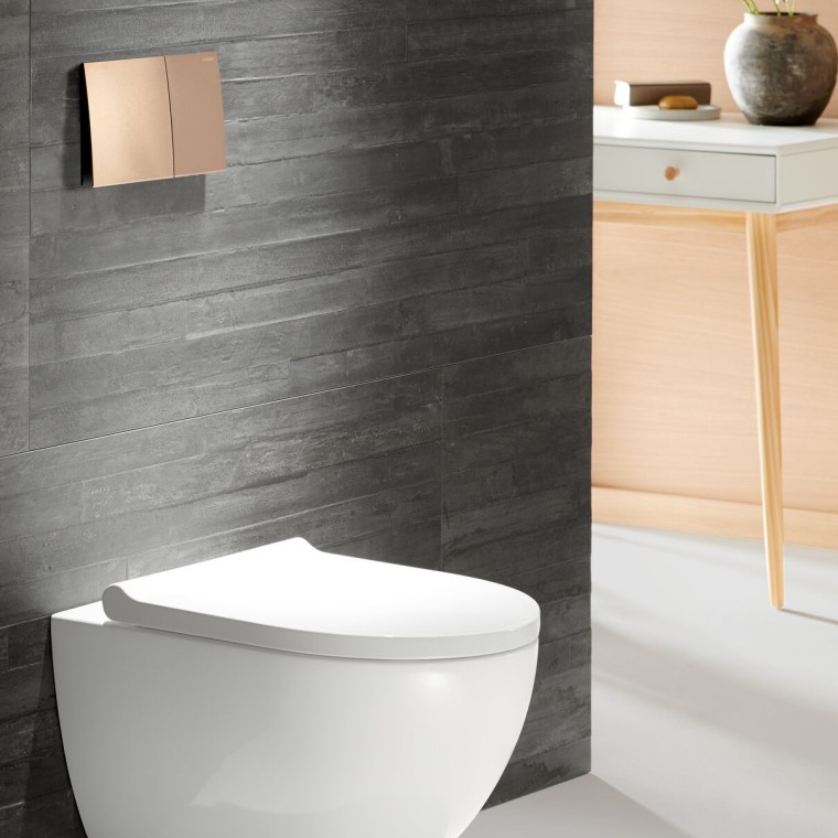 WC Geberit Acanto s ovládacím prvkem Sigma70 v růžově zlaté WC Geberit Acanto s ovládacím prvkem Sigma70 v růžově zlaté