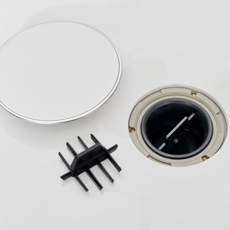 Hřebenová vložka Geberit je integrována do odtoku sprchové vaničky Geberit Nemea.