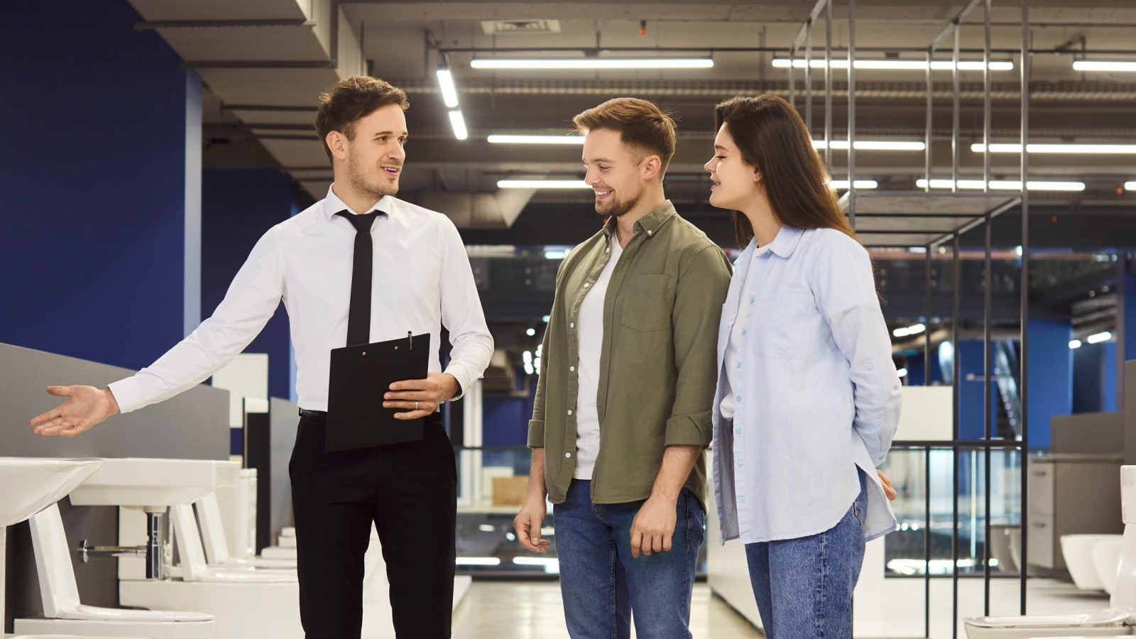 Zákazníci získávají rady od specializovaného partnera