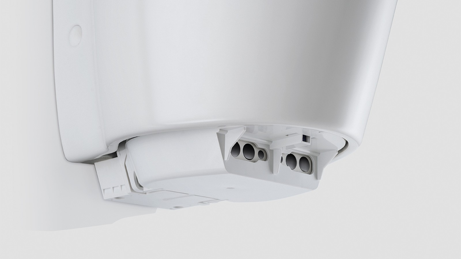 Pisoárová keramika Geberit Preda s integrovaným ovládáním