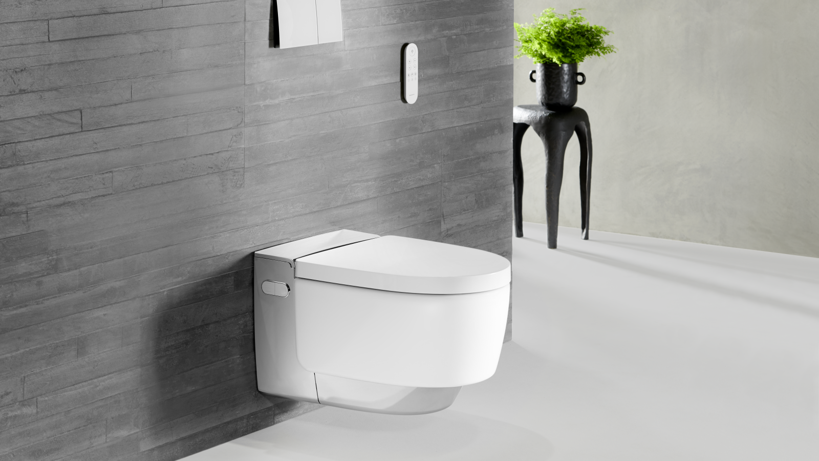Geberit AquaClean Mera Comfort v chromovém provedení s dálkovým ovládáním Sigma70 Geberit AquaClean Mera Comfort v chromovém provedení s dálkovým ovládáním Sigma70