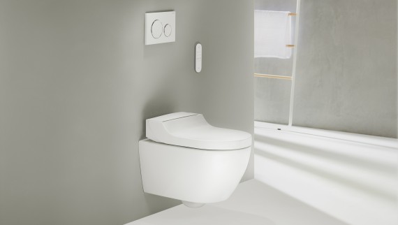 Sprchovací WC Geberit AquaClean Tuma s flexibilním nástavcem Sprchovací WC Geberit AquaClean Tuma s flexibilním nástavcem