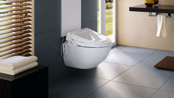 Geberit AquaClean 4000 s designovým panelem