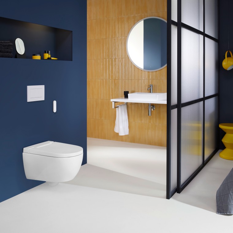 Sprchová toaleta Geberit AquaClean Alba v hotelu Sprchová toaleta Geberit AquaClean Alba v hotelu