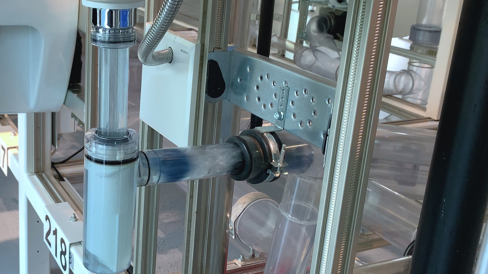 Ucpávka se uvolní a odteče do kanalizace Ucpávka se uvolní a odteče do kanalizace