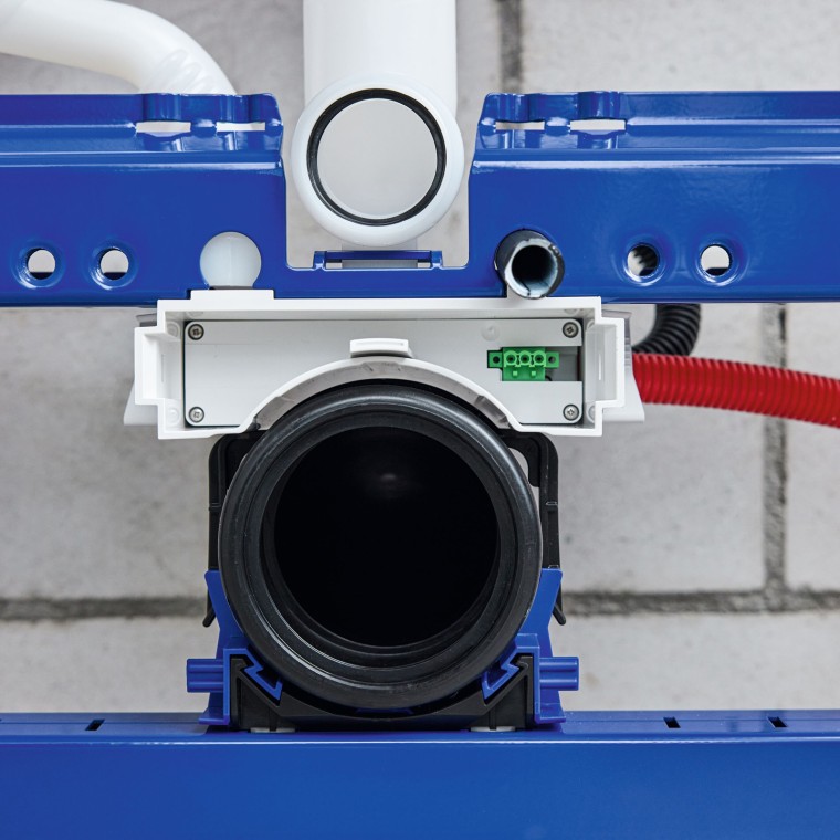 Napájecí a komunikační zástrčka: První montáž instalační sady provádí elektrikář. Instalaci hotové sady provede sanitární specialista. Napájecí a komunikační zástrčka: První montáž instalační sady provádí elektrikář. Instalaci hotové sady provede sanitární specialista.