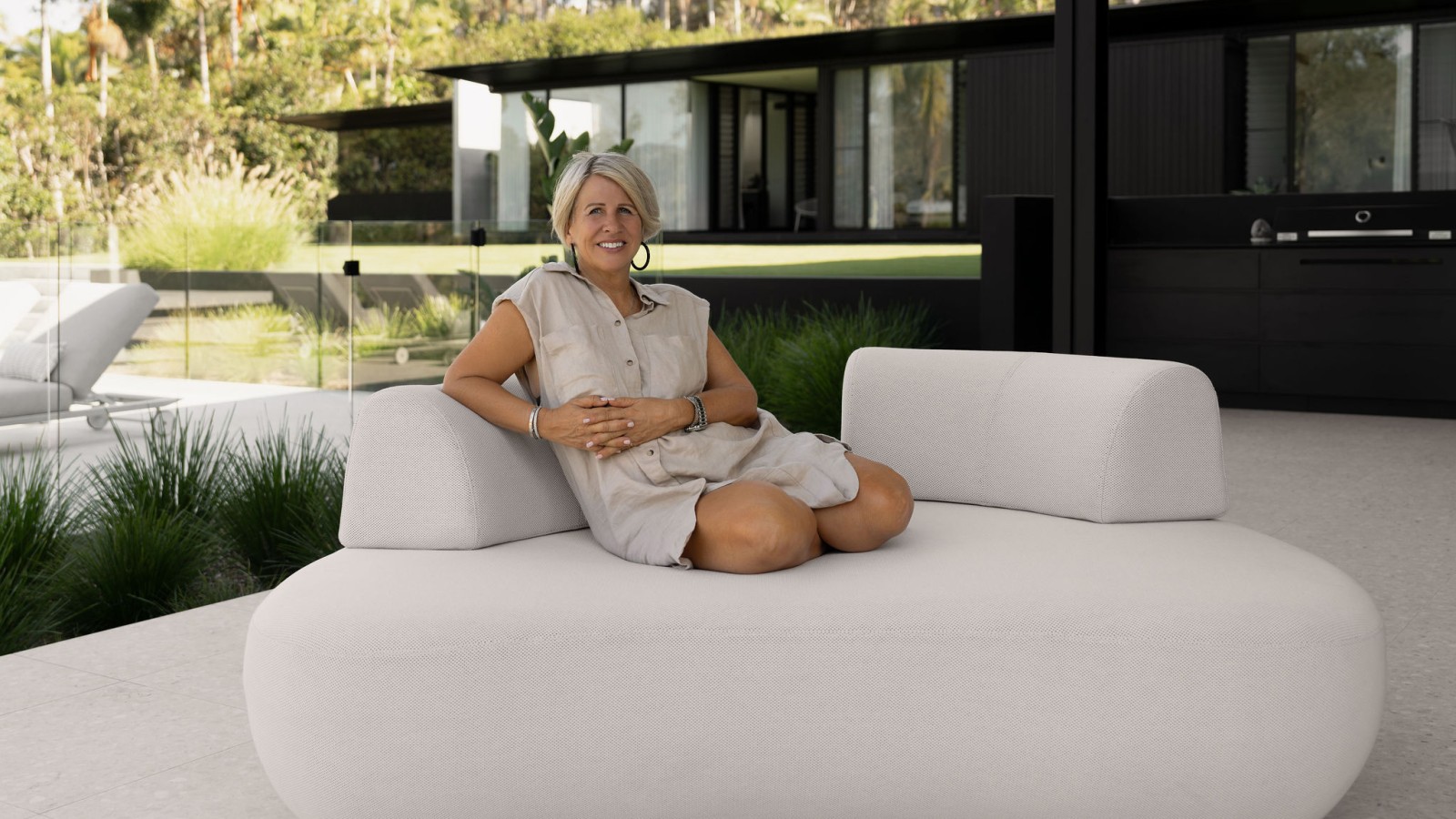 Blackwood House je víc než jen domov; odráží se v něm filozofie designu a tvůrčí duch Sarah Wallerové (© Alyne Media) Blackwood House je víc než jen domov; odráží se v něm filozofie designu a tvůrčí duch Sarah Wallerové (© Alyne Media)