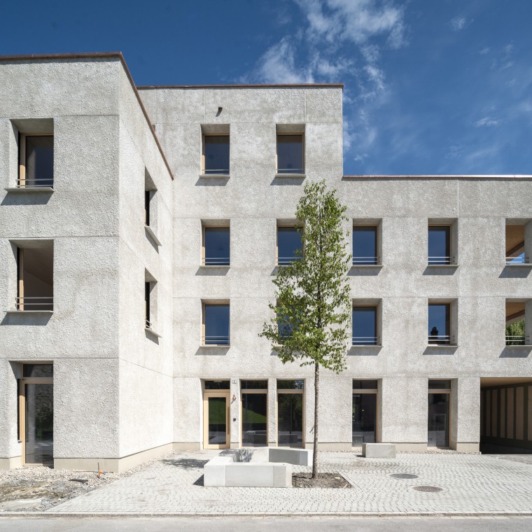 Ve Widnau se používají materiály vyvinuté ve vlastní režii, například konopný beton Cancret. (© Openly / Jens Ellensohn) Ve Widnau se používají materiály vyvinuté ve vlastní režii, například konopný beton Cancret. (© Openly / Jens Ellensohn)