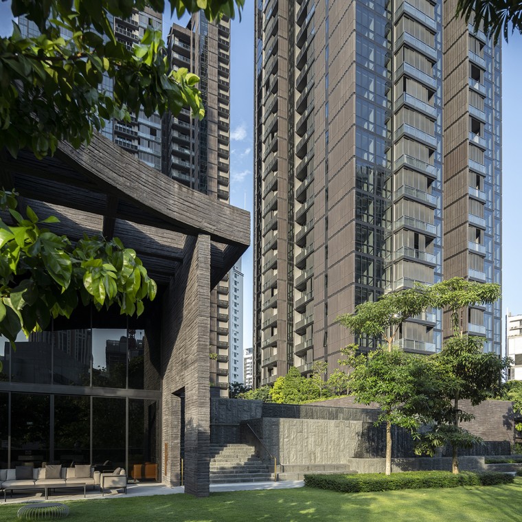 Dvě obytné věže komplexu Martin Modern s 30 poschodími se tyčí v panorama Singapuru. (© Darren Soh) Dvě obytné věže komplexu Martin Modern s 30 poschodími se tyčí v panorama Singapuru. (© Darren Soh)