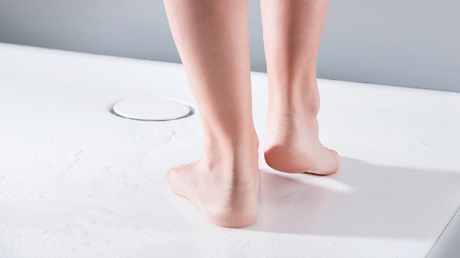 Sprchová vanička Geberit Setaplano v úrovni podlahy Sprchová vanička Geberit Setaplano v úrovni podlahy