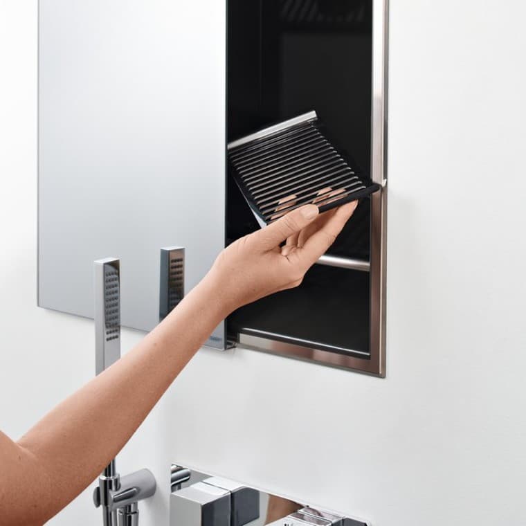 Geberit ONE sprchová nika se zrcadlovými dvířky Geberit ONE sprchová nika se zrcadlovými dvířky