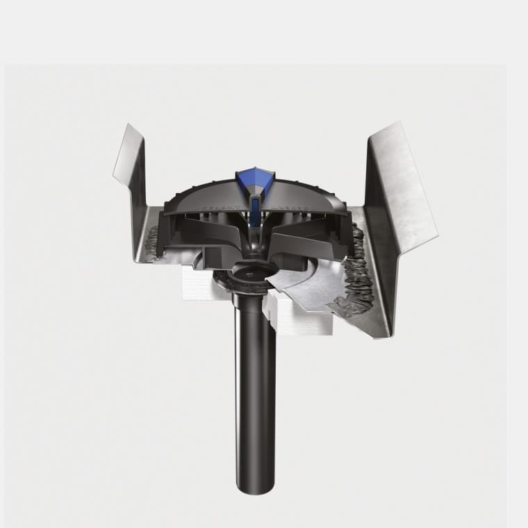 Instalace sifonového střešního odvodňovacího systému Geberit Pluvia na střechu s ocelovým žlabem Instalace sifonového střešního odvodňovacího systému Geberit Pluvia na střechu s ocelovým žlabem