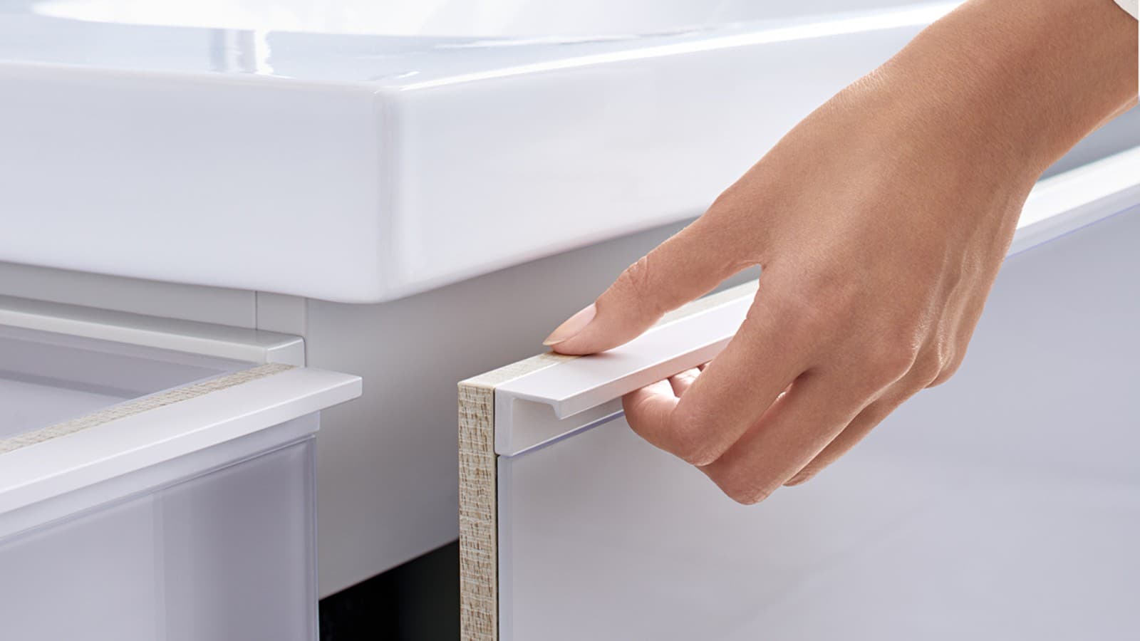 Koupelnový nábytek s funkcí SoftClosing Koupelnový nábytek s funkcí SoftClosing