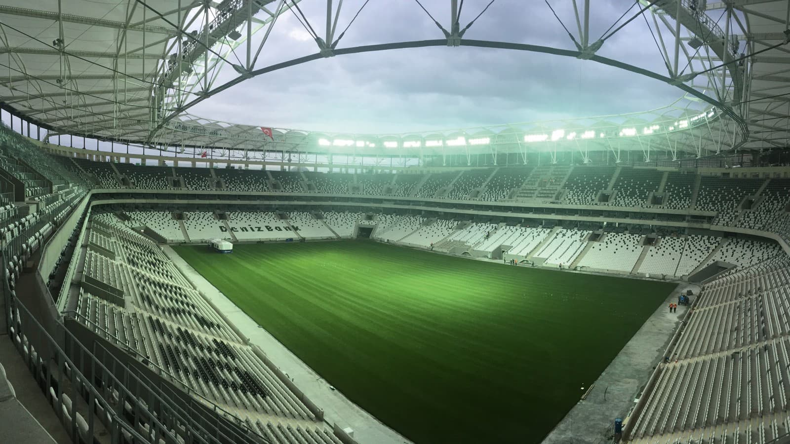Vodafone Arena Istanbul (©Kaan Verdioglu) Vodafone Arena Istanbul (©Kaan Verdioglu)