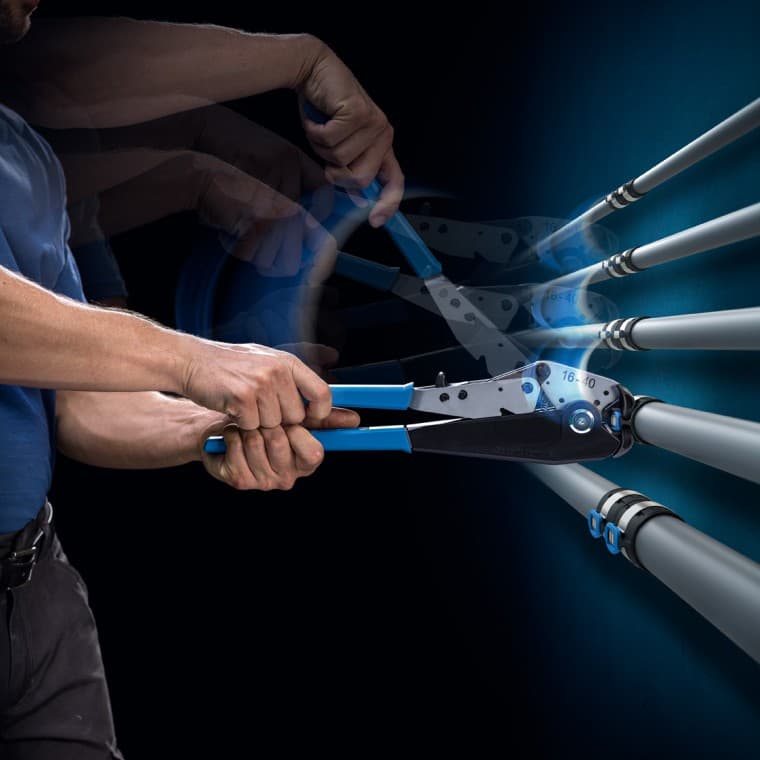 FlowFit vyžaduje pouze 2 lisovací čelisti pro všechny rozměry trubek FlowFit vyžaduje pouze 2 lisovací čelisti pro všechny rozměry trubek