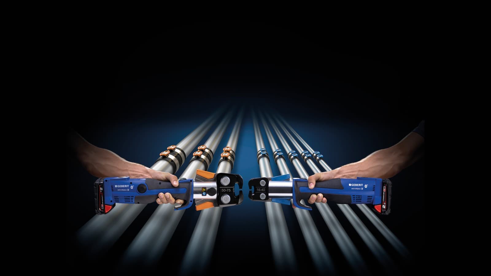 Barevné odlišení lisovací čelisti podle rozměrů: Barevné značení na indikátoru lisování a lisovací čelisti umožňuje uživatelům intuitivní výběr správného nástroje. Barevné odlišení lisovací čelisti podle rozměrů: Barevné značení na indikátoru lisování a lisovací čelisti umožňuje uživatelům intuitivní výběr správného nástroje.